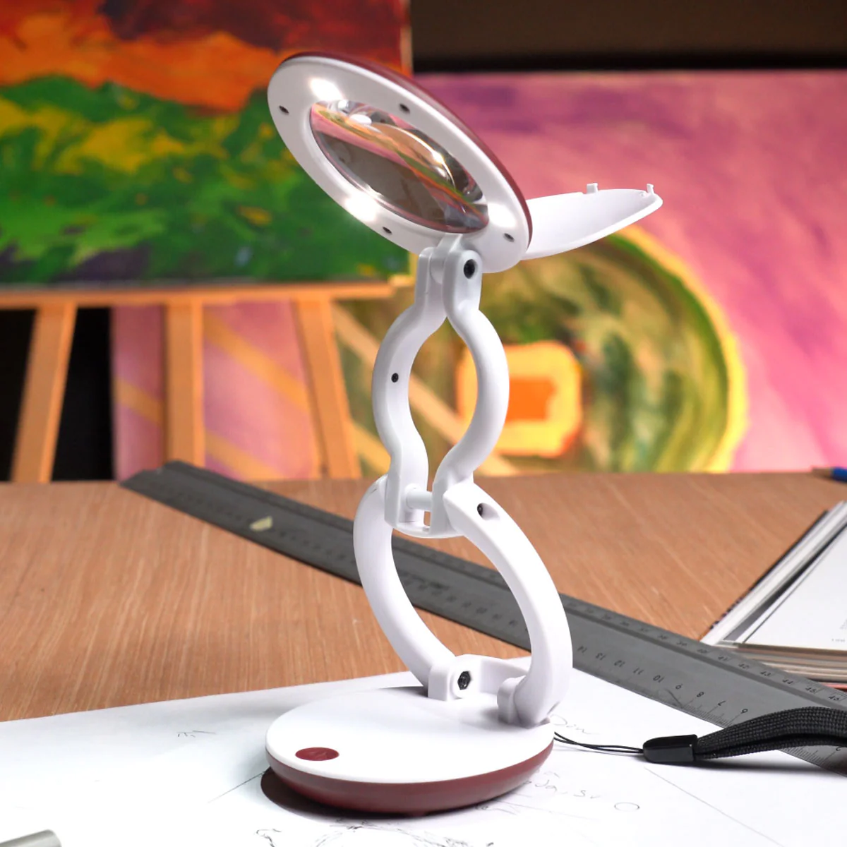 Daylight Yoyo Foldable Pocket LED Magnifier Lamp - Image 4